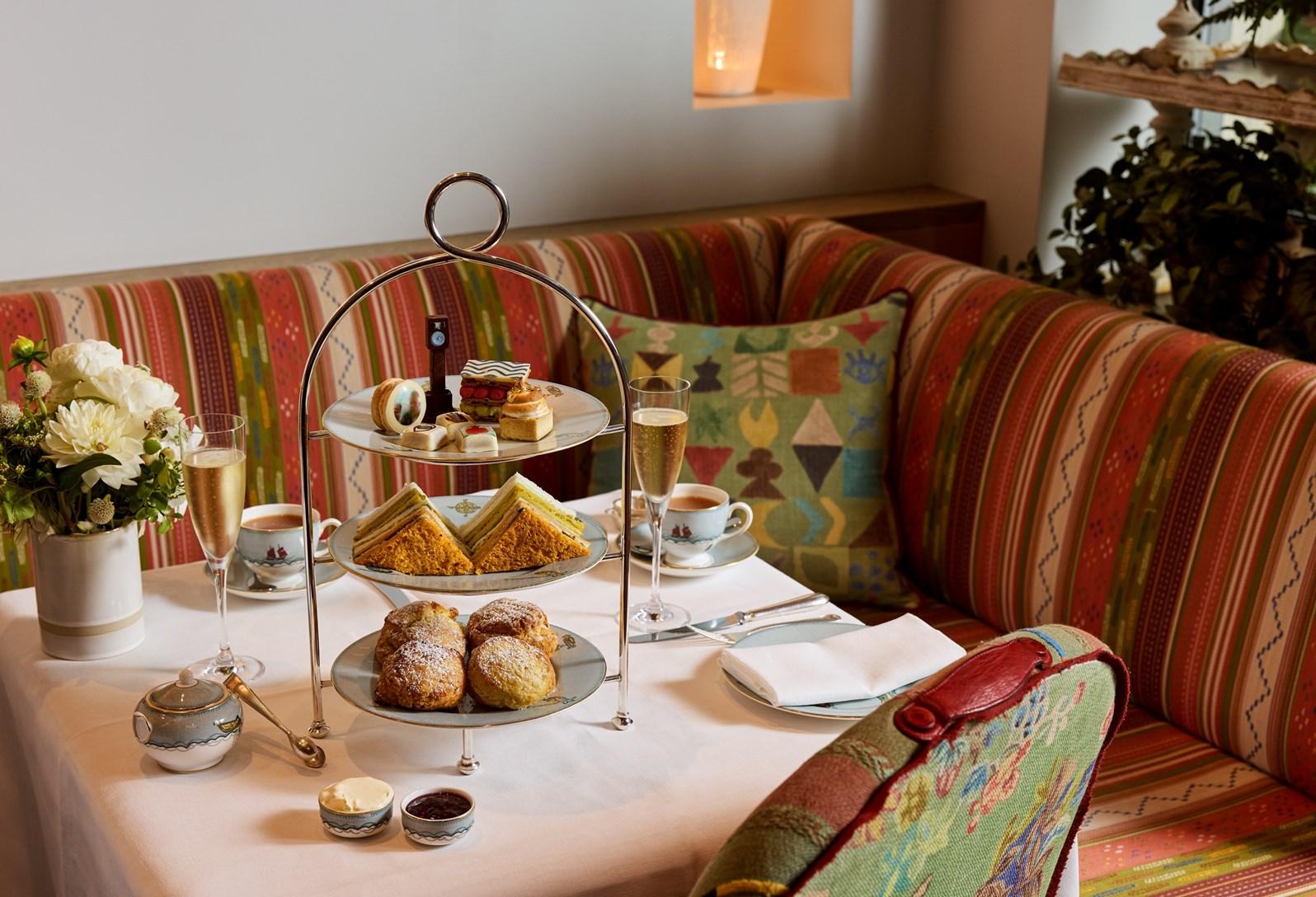 Brunch and Tea à la Fifth gallery image for Willow's Art Walk Afternoon Tea at The Whitby Hotel