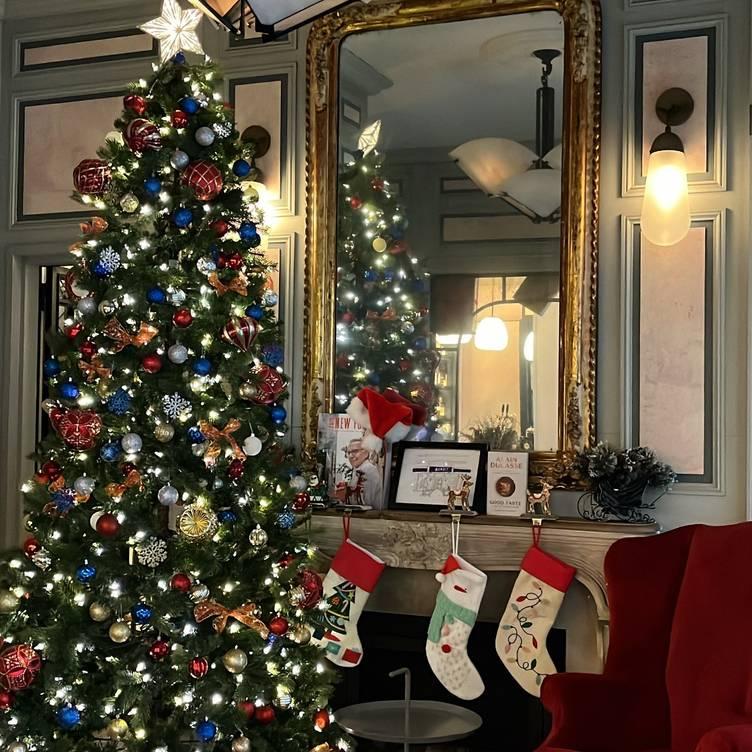 Holiday Events gallery image for Christmas & Christmas Eve at Benoit